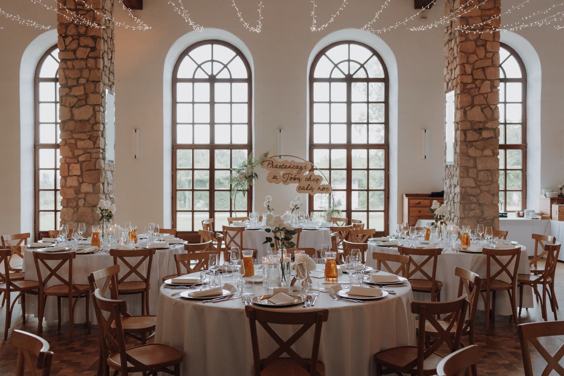 Sala pełna światła